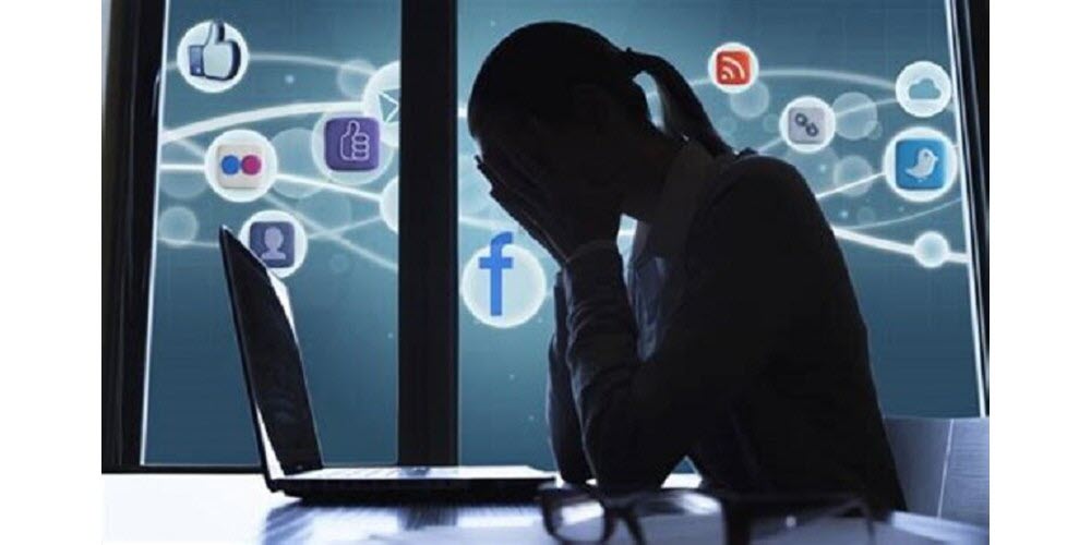 Cyberharcèlement : des blessures réelles derrière les écrans